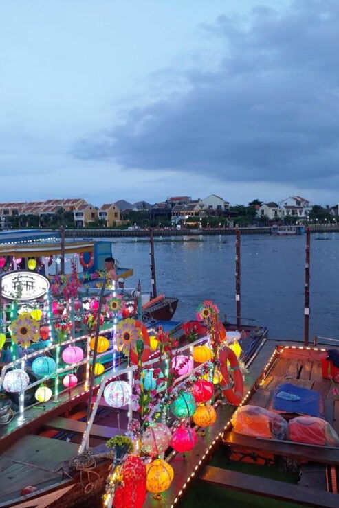 Hoi An Boat Lantern With Release Flower Hoai River At Night - Good To Know