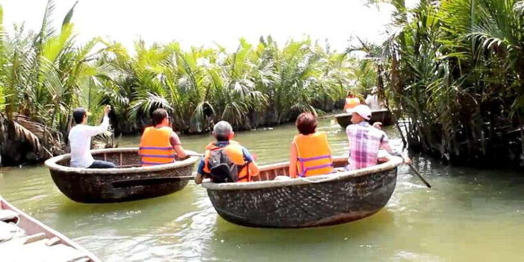 Hoi An: Cam Thanh Tour on a Traditional Bamboo Basket Boat - Tour Guide and Language