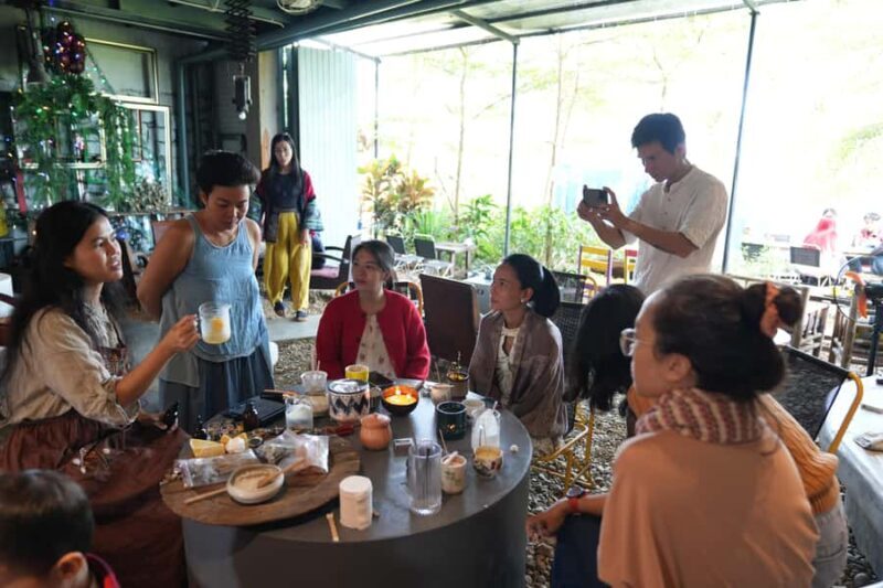 Hoi An : Candle Making Workshop by Local Artisan - Meeting Point and Accessibility  