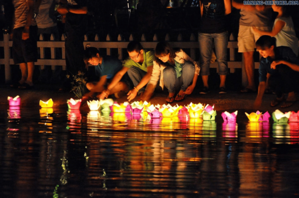 Hoi An City Tour - Boat Ride & Release Flower Lantern - Cultural Significance of Lanterns