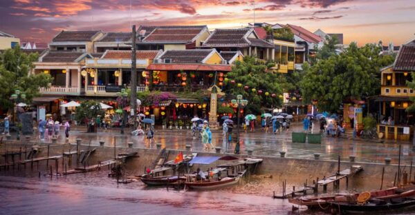 HOI AN: CITY TOUR – BOAT RIDE & RELEASE FLOWER LANTERN - Local Cultural Insights