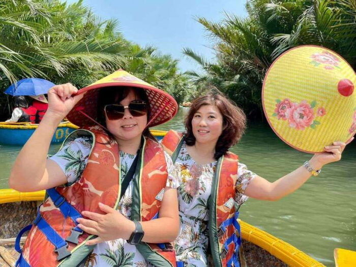 Hoi An: Coconut Basket Boat Ride by Hangcoconut - Mastering the Bamboo Basket Boat