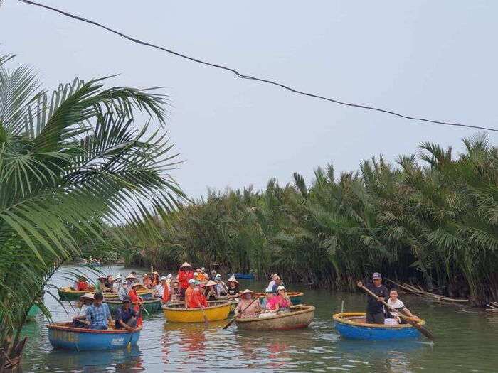 Hoi An Coconut Jungle Eco Tour and Transfer - Boat Capacity and Inclusions