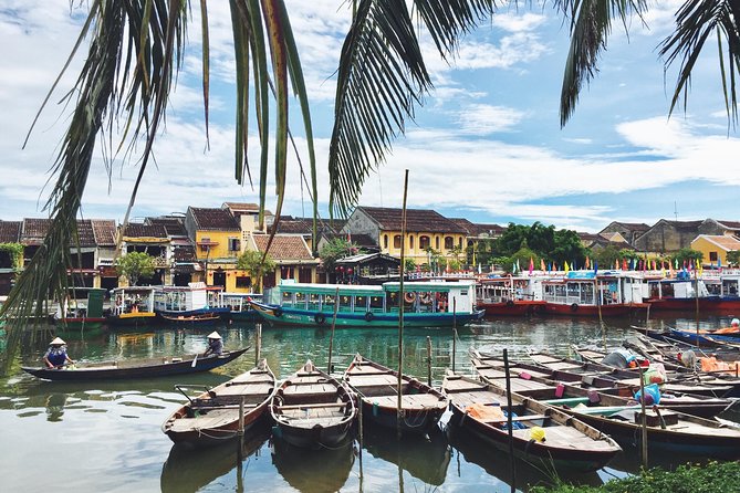 Hoi An Coffee Tasting And Old Town Discovering Tour - Must-Visit Landmarks