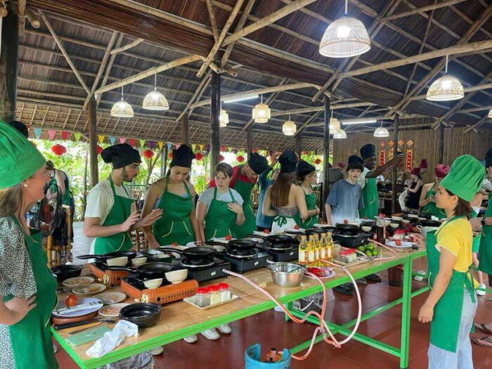 Hoi An: Cooking Class, Crab Fishing-Basket Boat, Market Tour - Engage in a Hands-On Cooking Class With Expert Chefs