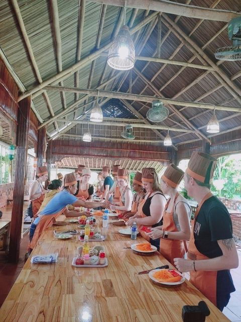 Hoi an : Cooking Class With Phở and Bamboo Basket Boat Tour - Preparing the Traditional Dishes