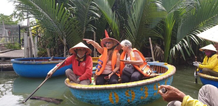 Hoi an Countryside Sightseeing by Bike &Basket Boat Riding - Riding Basket Boats in Cam Thanh