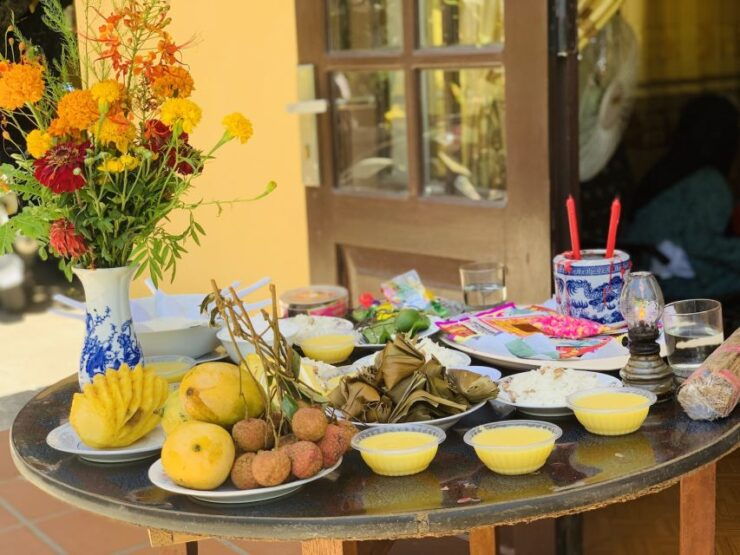 Hoi An: Customs and Tradition Tour With Vegetarian Dinner - Experience Highlights