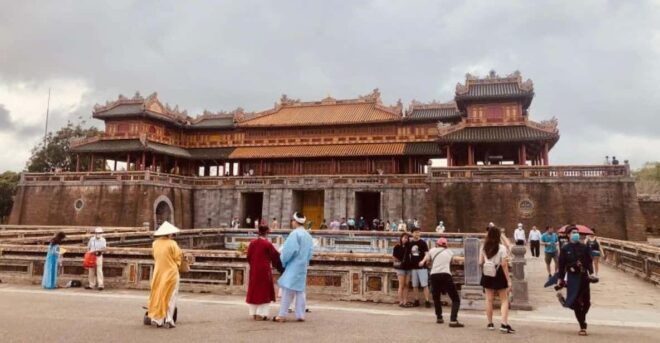 Hoi An/Da Nang: Hai Van Pass & Hue Imperial City Day Tour - Inclusions and Amenities