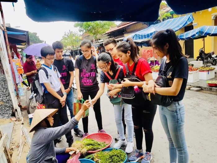Hoi An/Da Nang: Market Tour, Boat Ride, and Cooking Class - Gliding Through the Coconut Forest