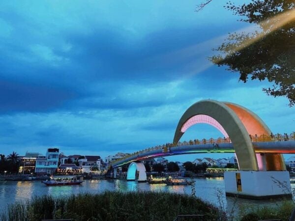 Hoi An/Da Nang: My Son Afternoon Tour: Banh My and Cruise - Recommended Evening Activities