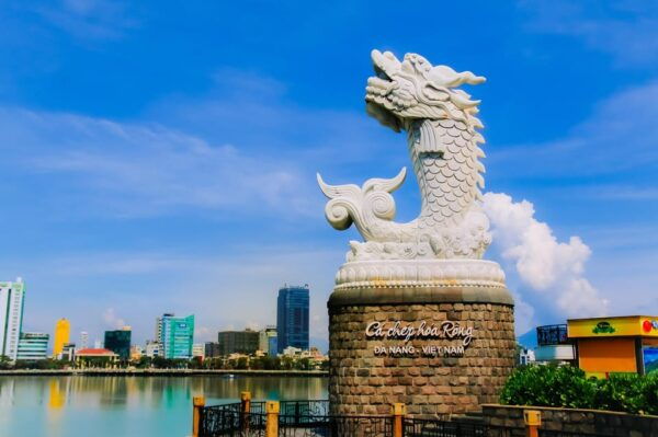 Hoi An/Da Nang:Marble Mountains,Lady Buddha,Da Nang By Night - The Sum Up