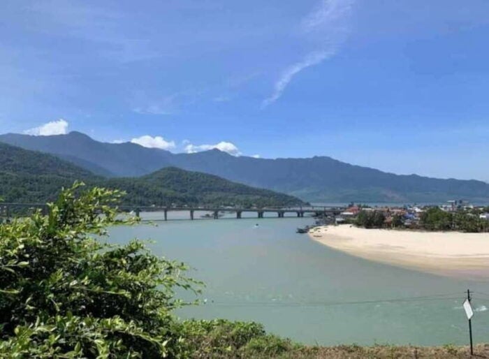 Hoi An: Easy Rider Tour via Hai Van Pass To/ From Hue 1 Way - Tour Experiences and Activities