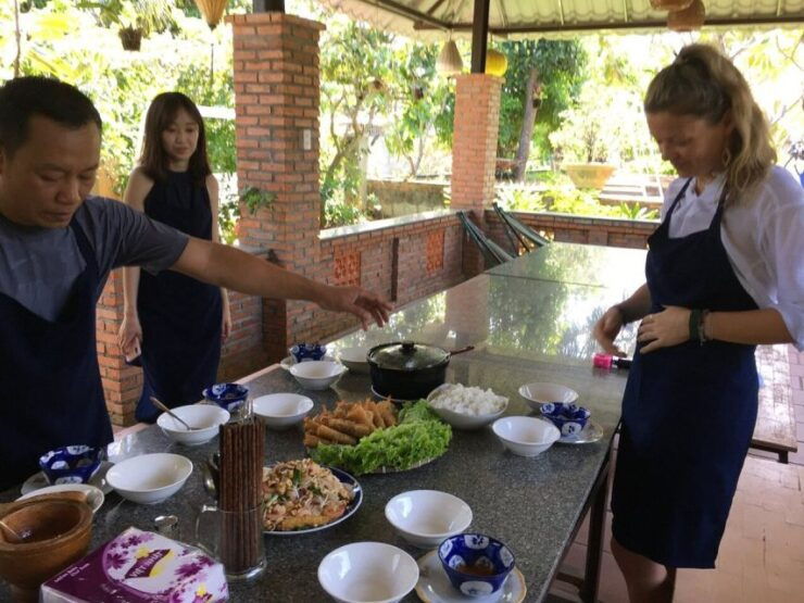 Hoi An: Evening Cooking Class in Tra Que Herbs Village - Location