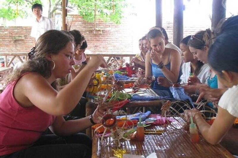 Hoi An Fishing Boat Tour/Ceramic-Lantern-Hand Fan-Cafe Class - FAQ