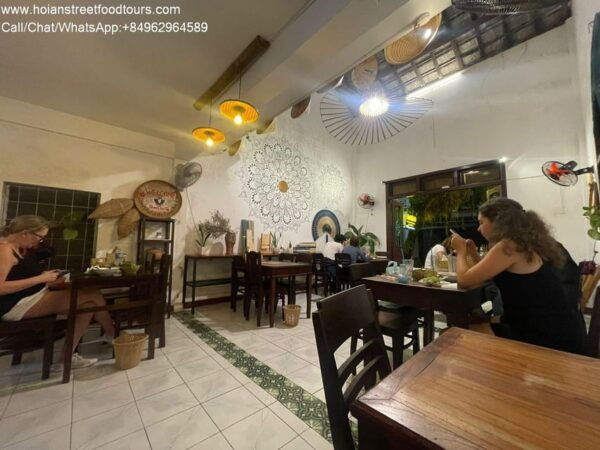 Hoi an Food Tour With 8 Different Street Food Tastings - Tips for Enjoying the Tour