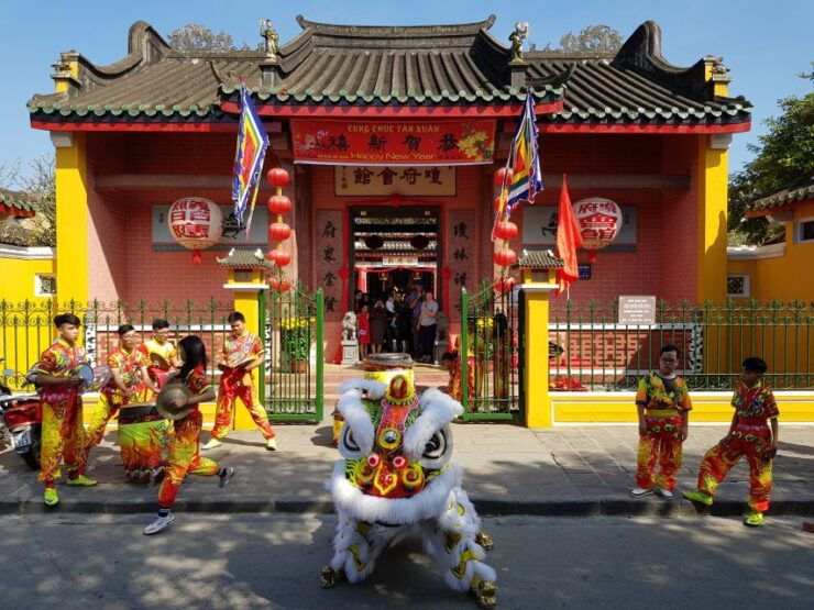 Hoi An: Half-Day Guided Walking Tour in a Small Group - Exploring Hoi An Ancient Town