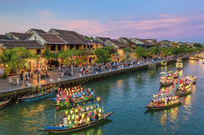 Hoi An: Hoai River Boat Ride & Lantern Release Experience - Best Time to Visit
