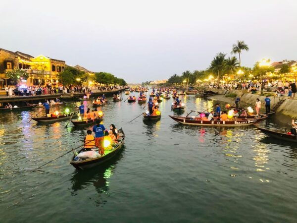 Hoi An: Hoai River Boat Trip by Night and Floating Lantern - Frequently Asked Questions