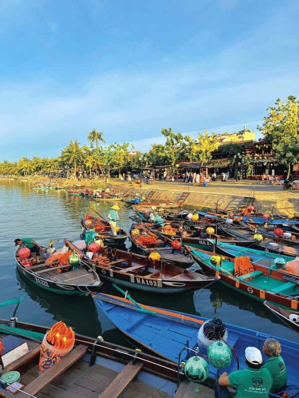 Hoi An: Hoai River Boat Trip by Night with Release Lantern - Good To Know