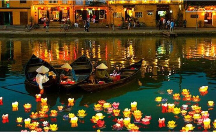 Hoi An: Hoai River Boat Trip by Night With Release Lantern - Experience Hoi an Like a Local