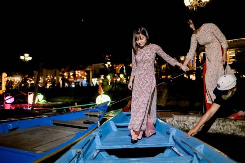 Hoi An: Hoai River Lantern Boat Ride with Spa Discount - Exploring the Boat Ride Experience in Detail