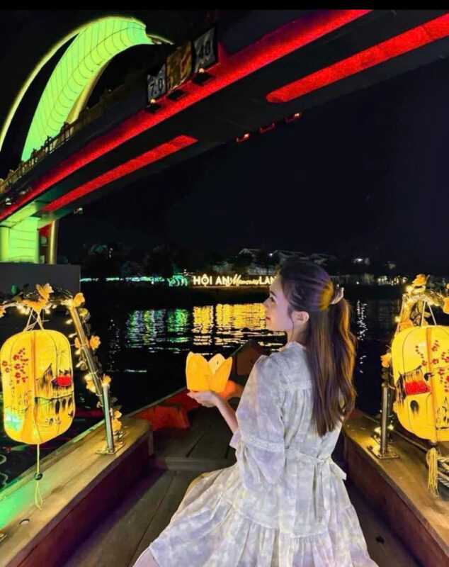 Hoi An: Hoai River Premium Boat Ride & Floating Lantern Experience - Should you book the Hoai River lantern ride?