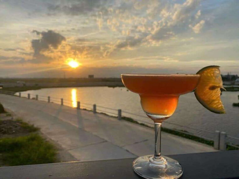 Hoi An Jeep Sunset Adventure: Enjoy Cocktails & Local Food - Sunset Vistas