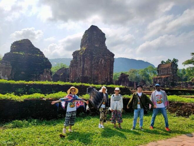 Hoi An: Luxury My Son Sanctuary and Thu Bon River Boat Trip - Included Amenities and Services