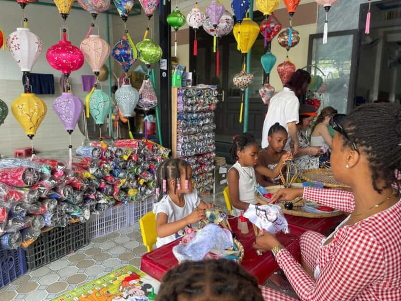 Hoi An : Making Lantern Class With Lantern Boat Trip. - FAQ