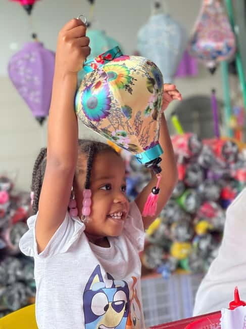 Hoi An : Making Lantern Class With Lantern Boat Trip. - A Closer Look at the Experience