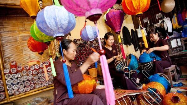 Hoi An: Making Lantern &Cooking Class With Basket Boat Ride - Market Exploration