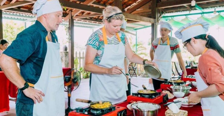 Hoi An: Market Tour - Eco Basket Boat Ride & Cooking Class - Tour Duration and Guide
