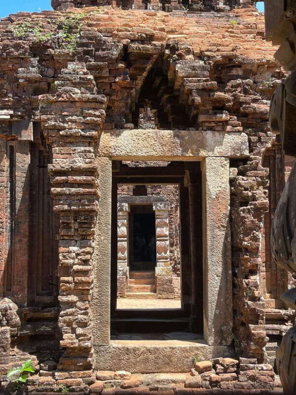 Hoi An: My Son Ruins: Guide-Bus-Boat-Cultural Show-Lunch - Good To Know