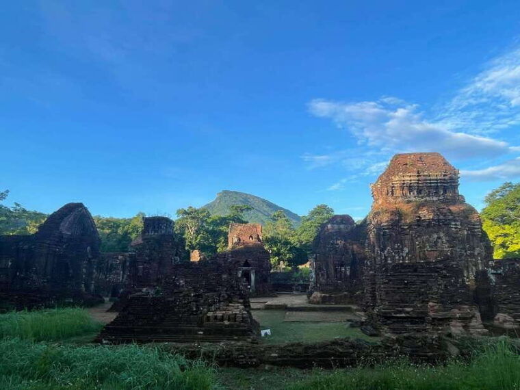 Hoi An: My Son Ruins: Guide-Bus-Boat-Cultural Show-Lunch - What to Bring