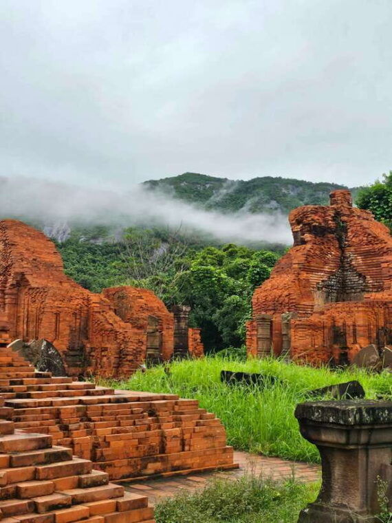 Hoi An: My Son Sanctuary Early Morning Visit With Breakfast - Exploring the My Son Sanctuary