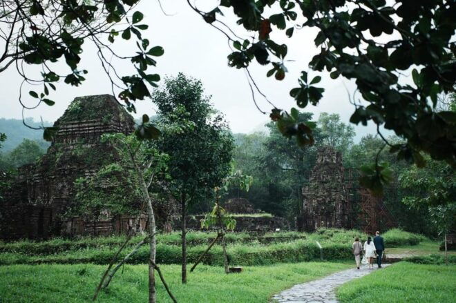 Hoi An: My Son Sanctuary Morning With Pro Photographer - Breakfast and Refreshments