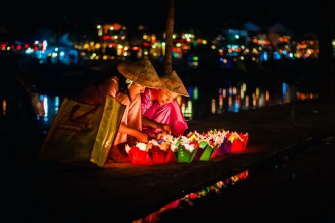 Hoi An: Night Boat Trip and Floating Lantern on Hoai River - Booking and Availability