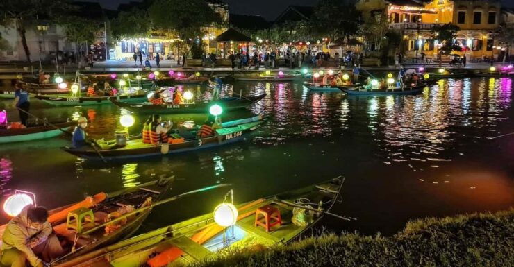HOI AN : NIGHT BOAT TRIP WITH LANTERN - Price and Duration Details