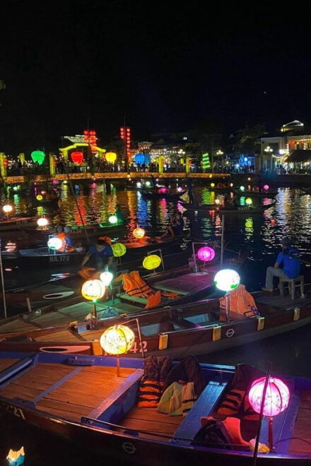 HOI AN : NIGHT BOAT TRIP WITH LANTERN - Meeting Point Information