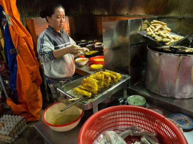 Hoi An: Night Food Tasting Tour - Customer Reviews and Ratings