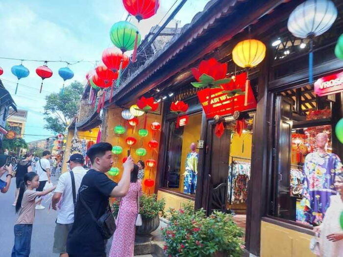 Hoi an Old Town Entrance Ticket With Boat Lantern Release - Customer Feedback and Reviews
