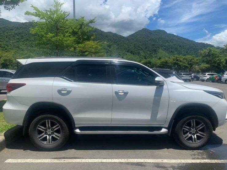 Hoi An: Private Car to Hue/Ba Na Hills/Da Nang/My Son - Vehicle Options Available