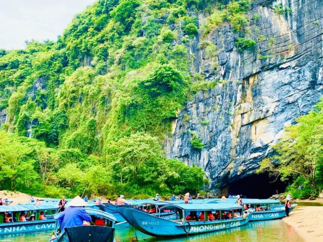 Hoi An : Private Car To Phong Nha via Hai Van Pass & DMZ - Historical Significance