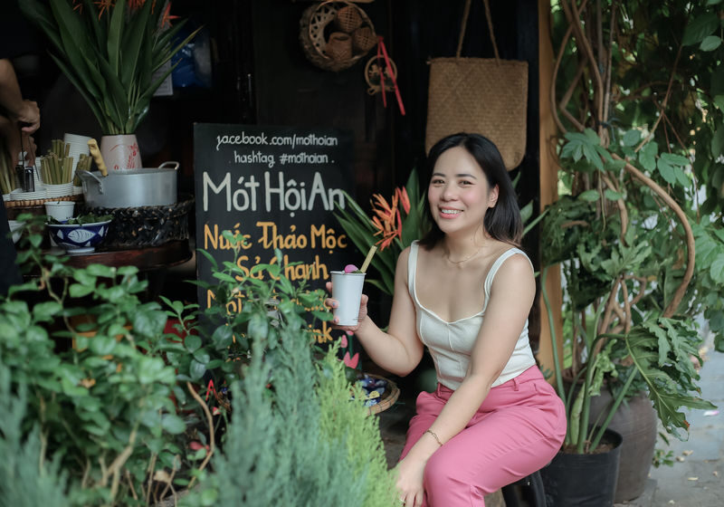 Hoi An: Private Photoshoot & Guided Walking and Posing - What you receive after the session
