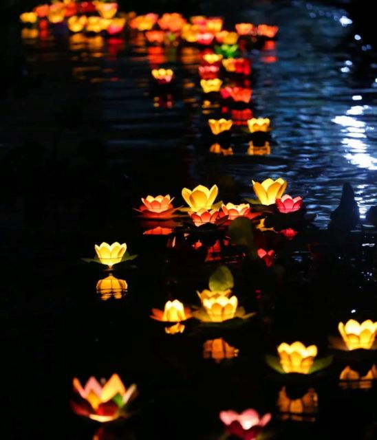 Hoi An : Release The Lanterns By Motor Boat at Night - Magical Lantern Release Experience