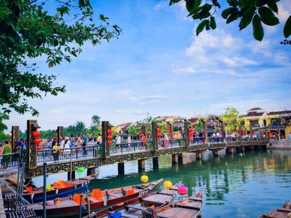Hoi An: Shuttle From Da Nang Airport/Train Station to Hoi An - Included Services