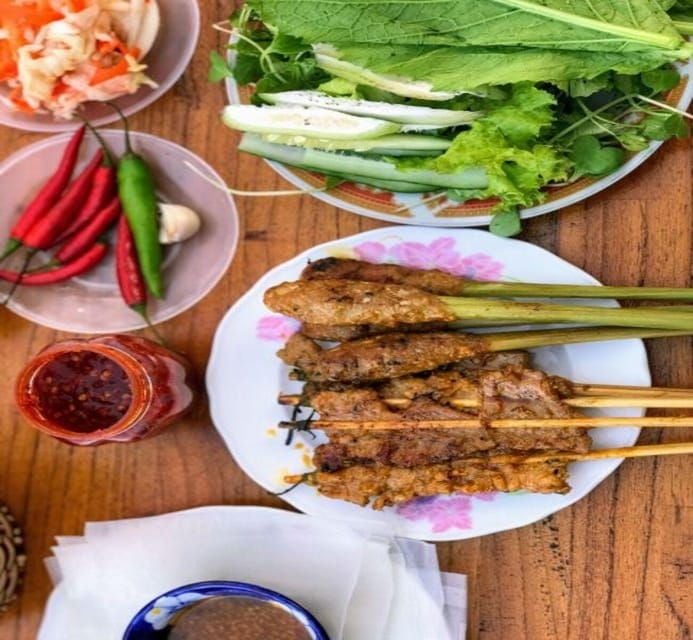 Hoi An: Street Food Tour by Scooter With Local Lady - Highlights of the Experience