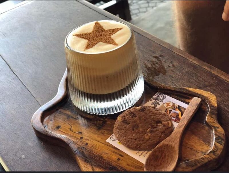 Hoi An Street Food Tour Walking Tour with Local Foodies - Good To Know