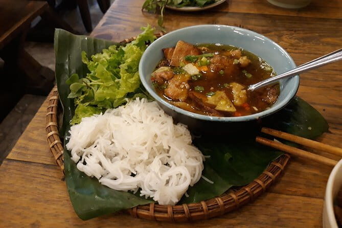 Hoi An street foods, night market and lantern boat ride - An In-Depth Look at the Hoi An Food, Market, and Lantern Tour